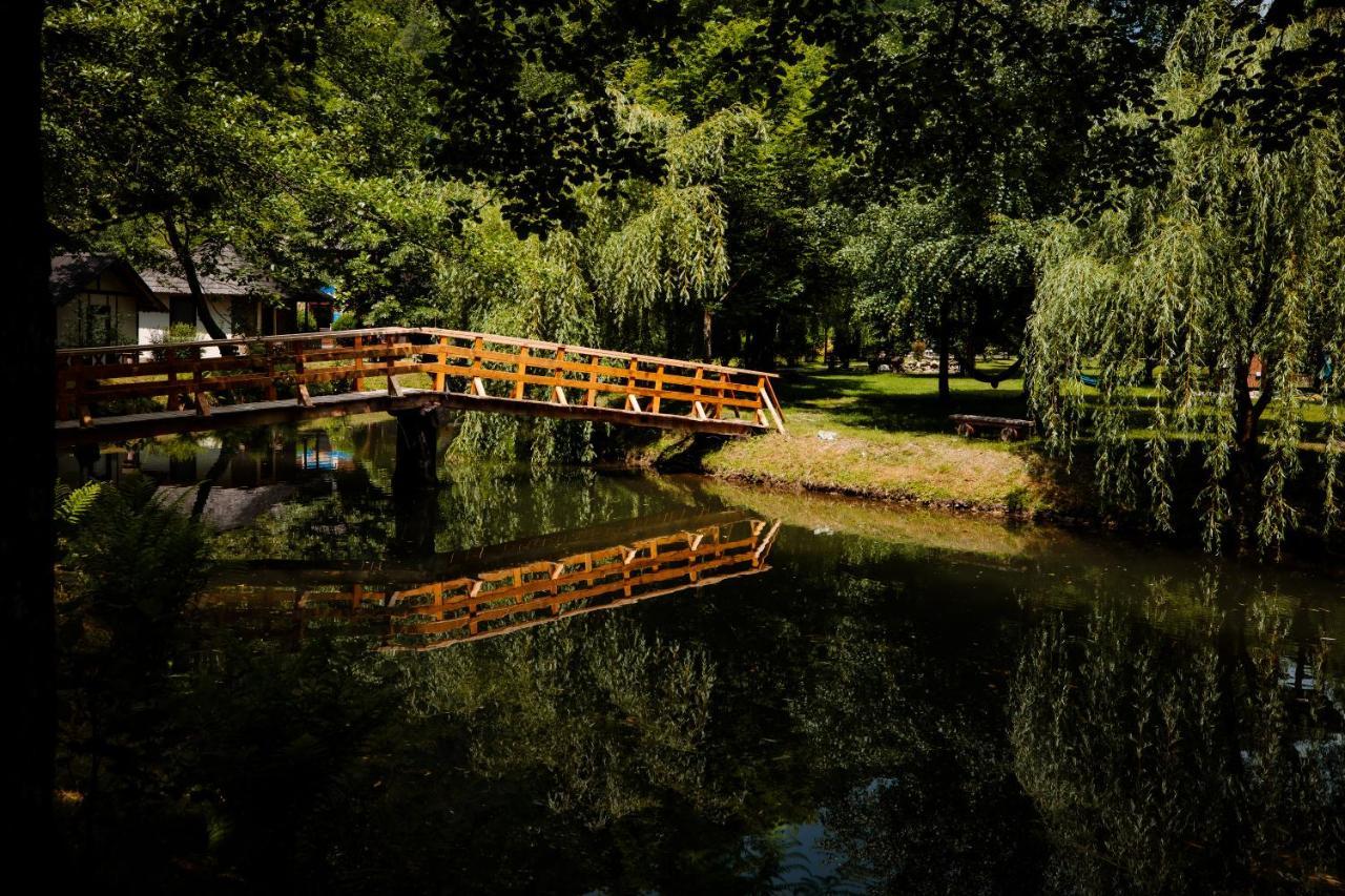 Fratii Jderi - Utopia Verde Брезой Экстерьер фото